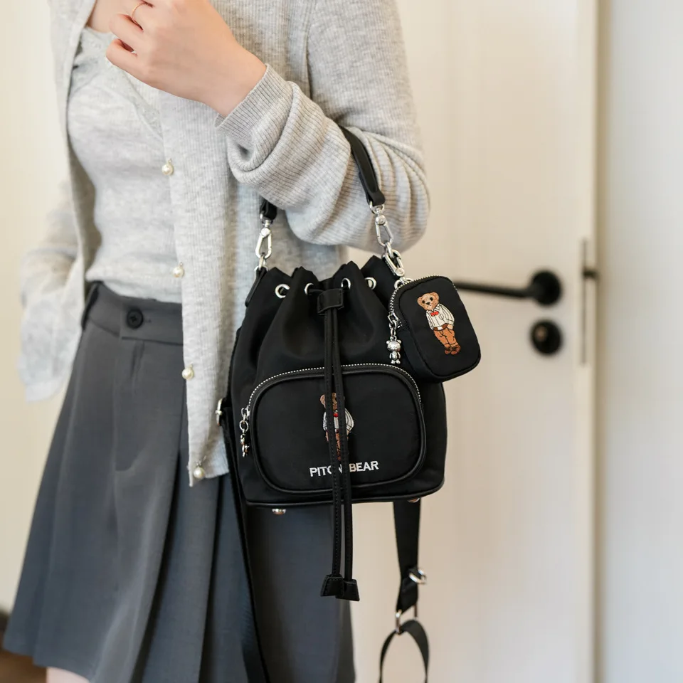 

2025 Fashion Trendy Women's Bucket Bag - Stylish Portable Crossbody for Daily Commute & Travel