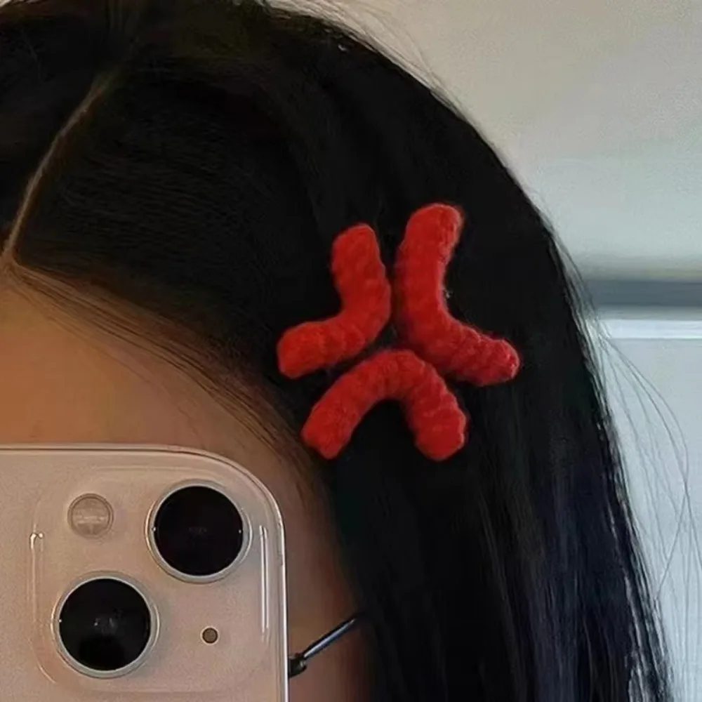 Creatieve handgemaakte haarclips Gebreide boze uitdrukking Haarspelden Zijclip voor dames