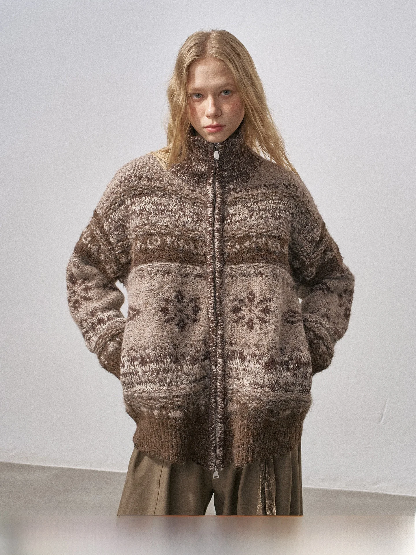 

Женское свободное пальто DIDDI MODA с длинными рукавами, градиентным цветом и вязаным свитером, повседневная комфортная верхняя одежда, Зима 2025