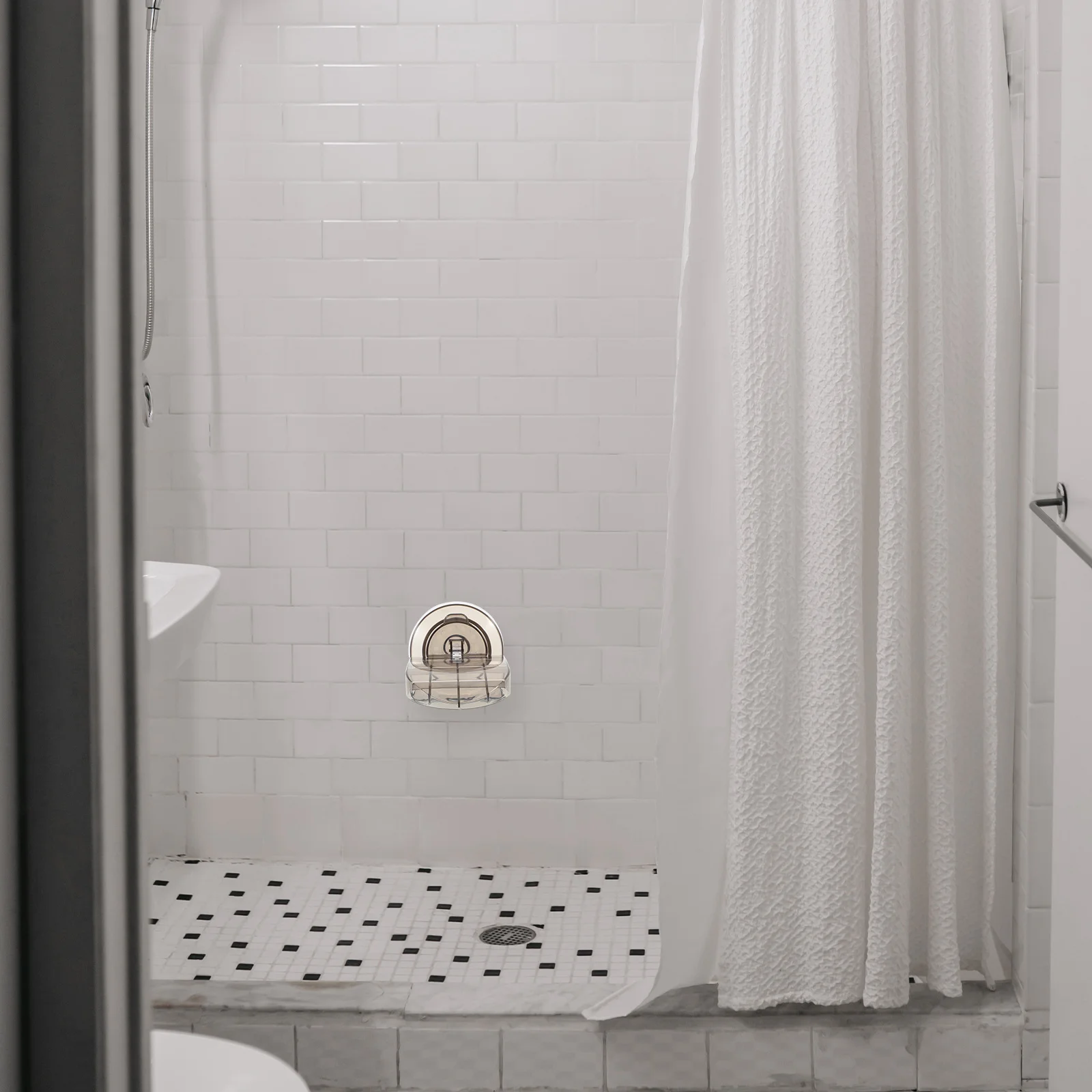 

Anti-Slip Shower Foot Rest Non-Slipping Pedal For Washing Feet Bathroom Footrest Shaving Legs Pregnant Women Suction Cup Design