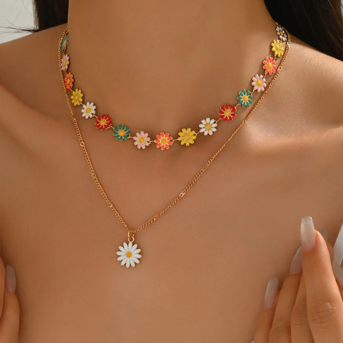 Women 2 Layer Daisy Flower Necklace Colorful Enamel Floral Pendant Dainty Stackable Boho Summer Daily Jewelry