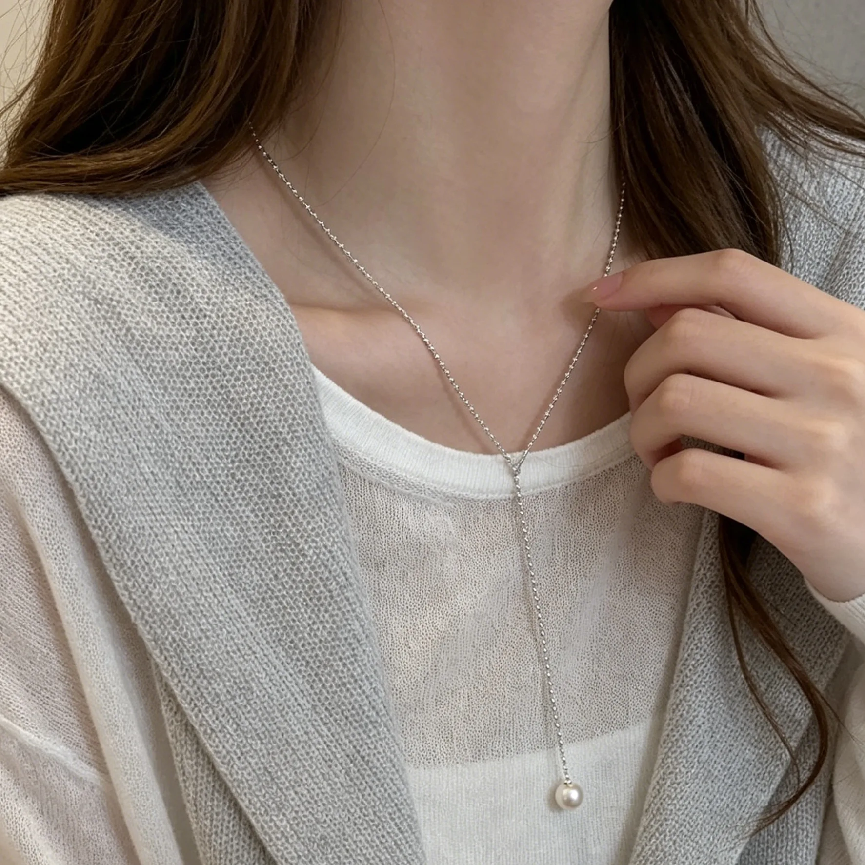 Adjustable Pearl Tassel Long Choker Necklace Sliding Design for Women Lightweight Premium Elegant Versatile