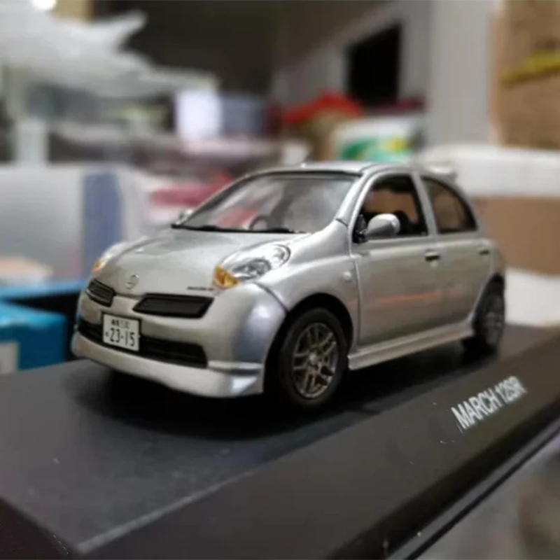 

Diecast 1:43 Scale MARCH 12SR 15SR Simulation Alloy Car Model Static Display Collectible Toy Gift Souvenir Decoration