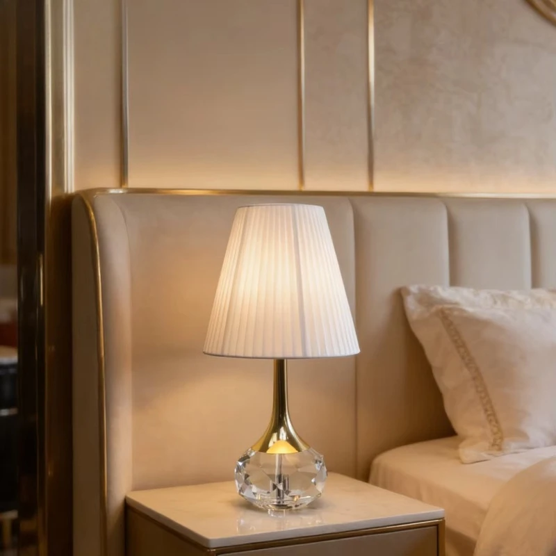 

Nordic Modern Simple Crystal Bedroom Bedside Table Lamp Hotel Post Modern Creative Art Bedside Reading Table Lamp
