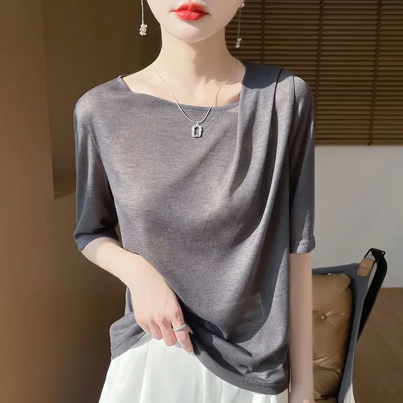 

Grey Loose Fit Short Sleeve Pullover Top for Women Summer Casual Lightweight Knit Round Neck T Shirt Basic Comfortable Daily