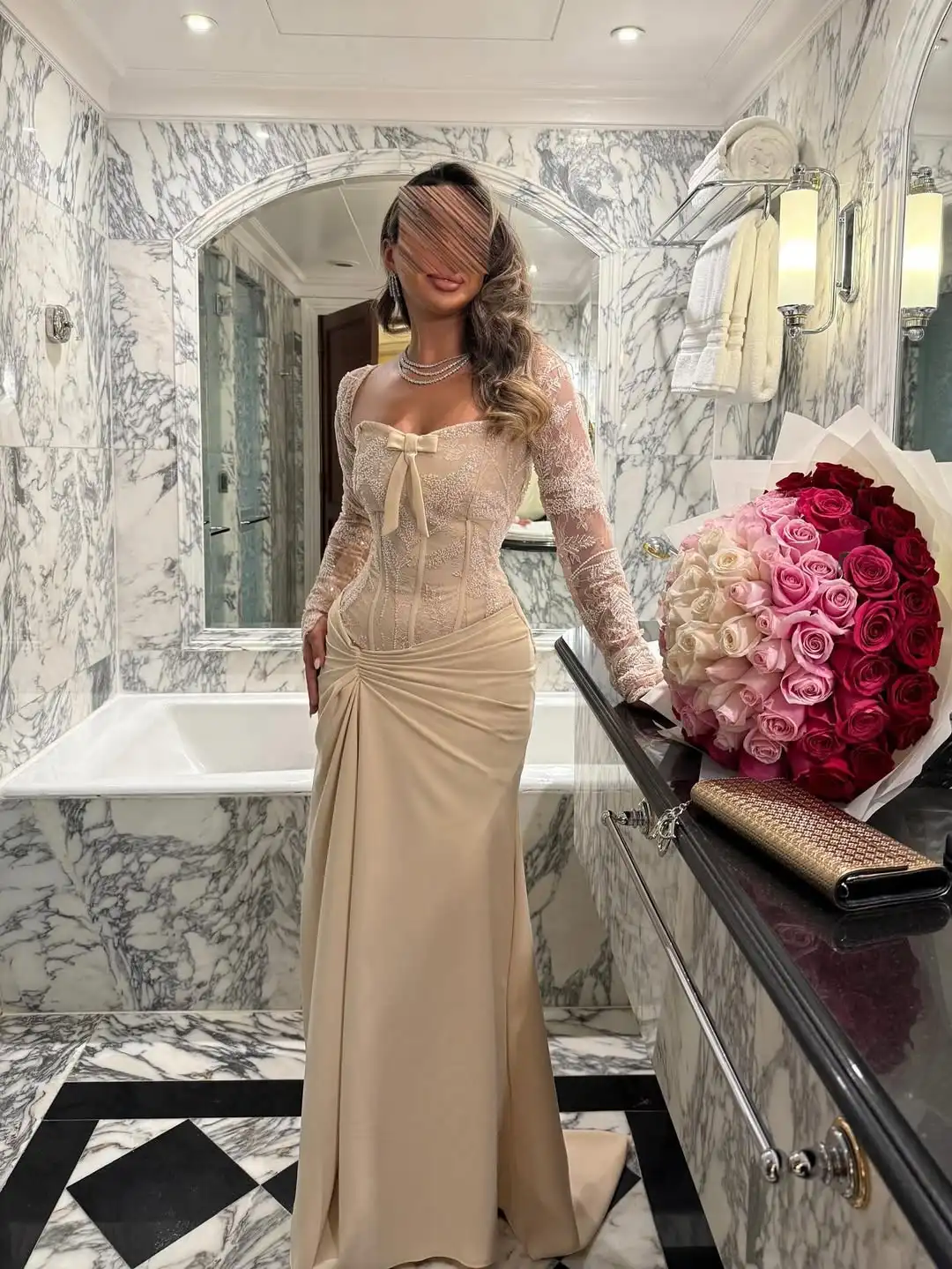 تصميم جديد مثير الحبيب القوس التطريز الدانتيل الوهم هيكل السمكة مساء اللباس كامل الأكمام مطوي حورية البحر حزب اللباس الرسمي