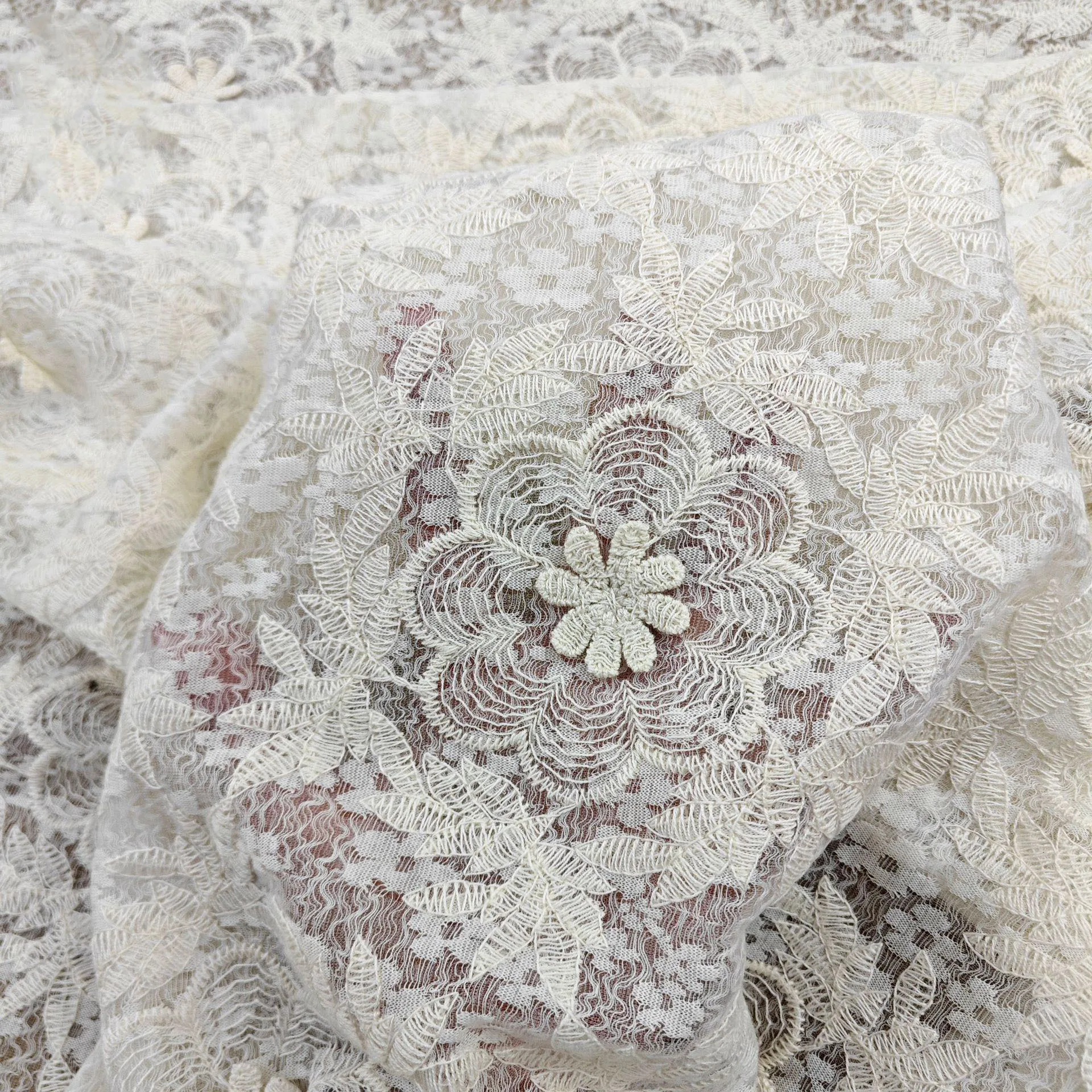 

Elegant wedding dress fabric with 3D flowers full lace embroidery fabric new autumn winter collection cotton rope French fabric