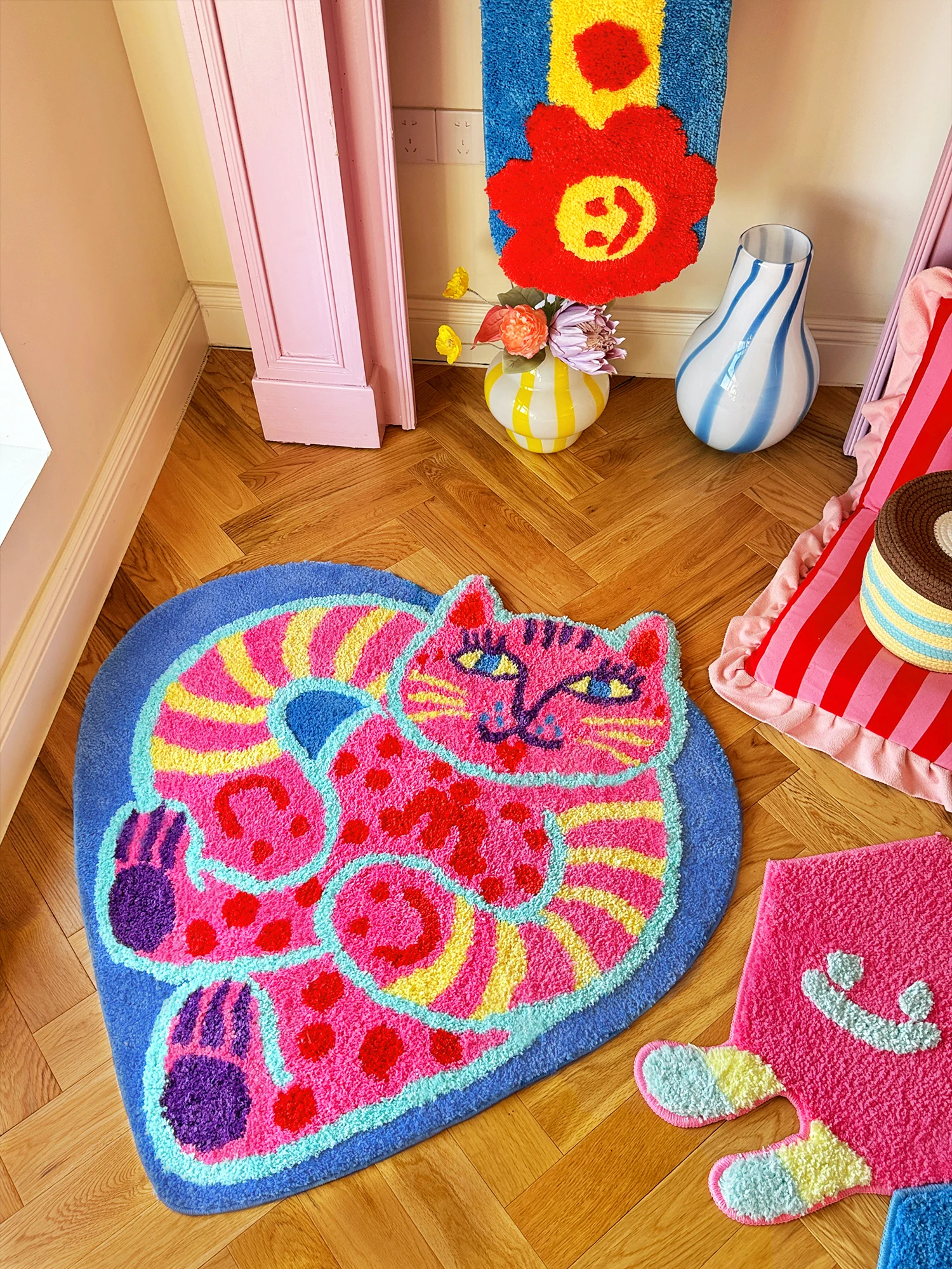 

Очаровательный художественный ковер в форме сердца с узором червячка, машинная стирка, полиэстер, прочный, для любых помещений, дизайн Китай