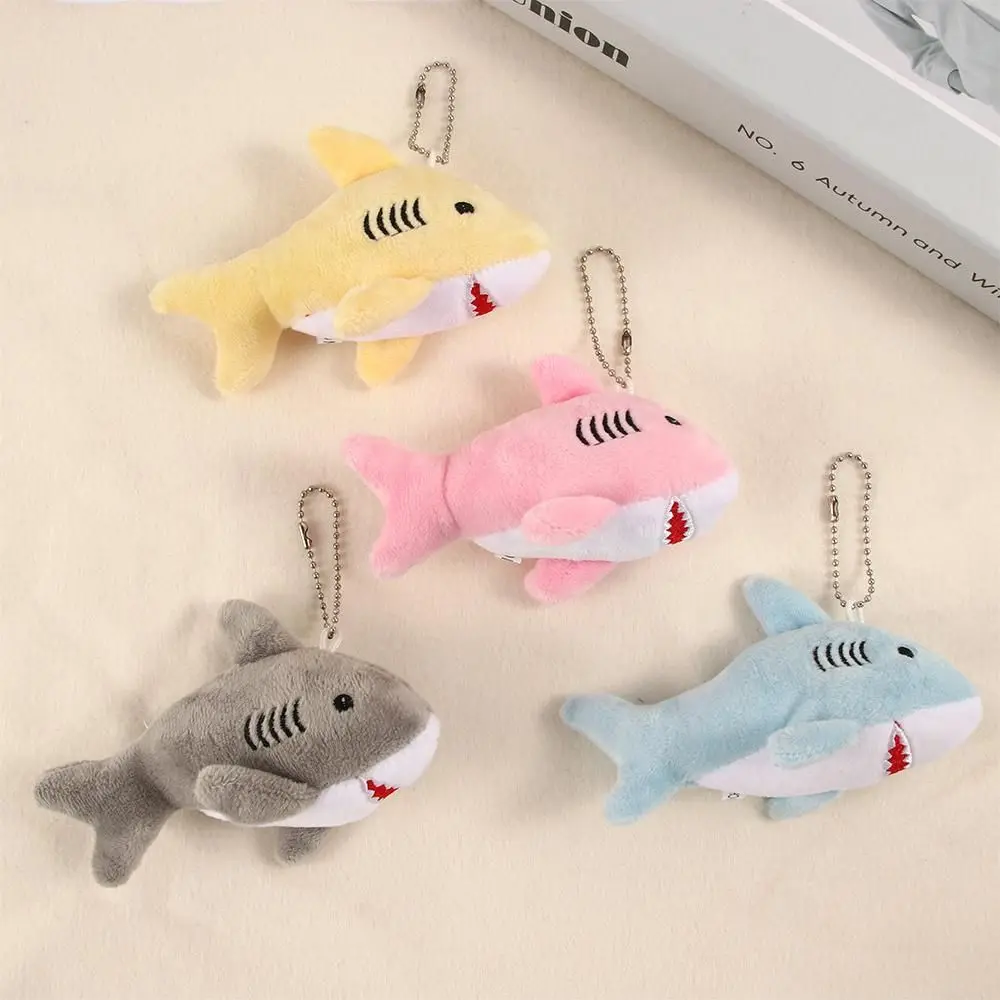 LLavero de felpa de tiburón de simulación de dibujos animados para niños, juguetes de animales de peluche pequeños y suaves, mochila de muñeca,