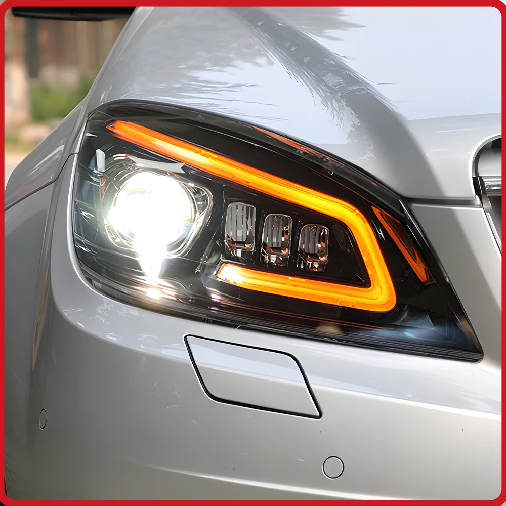 

Для Mercedes-Benz C-Class W204 2007-2010: Комплект фар с LED-подсветкой, динамическим указателем поворота, эффектом запуска, в стиле GT