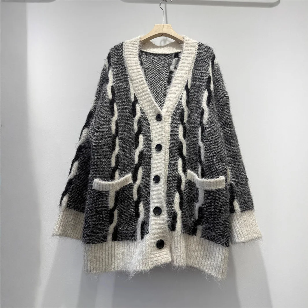

2025 Autumn/Winter New Women's Knitted Sweater Splicing V-neck Loose Jacket