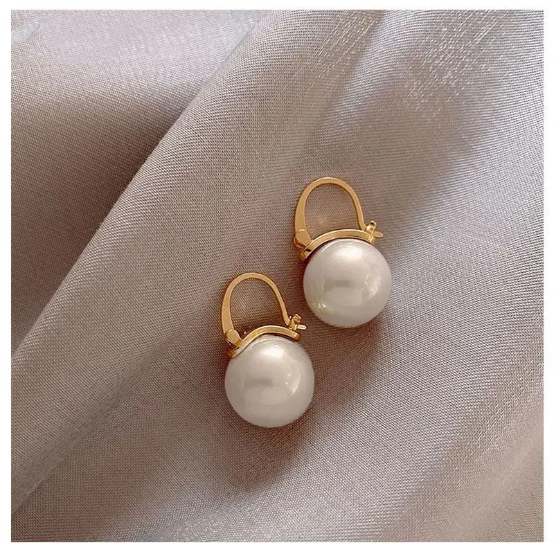 South Korea Fashion New Light Luxury Simple Classic Pearl Drop Earrings Birthday Party Gift Woman Jewelry Hoop Earrings 2024