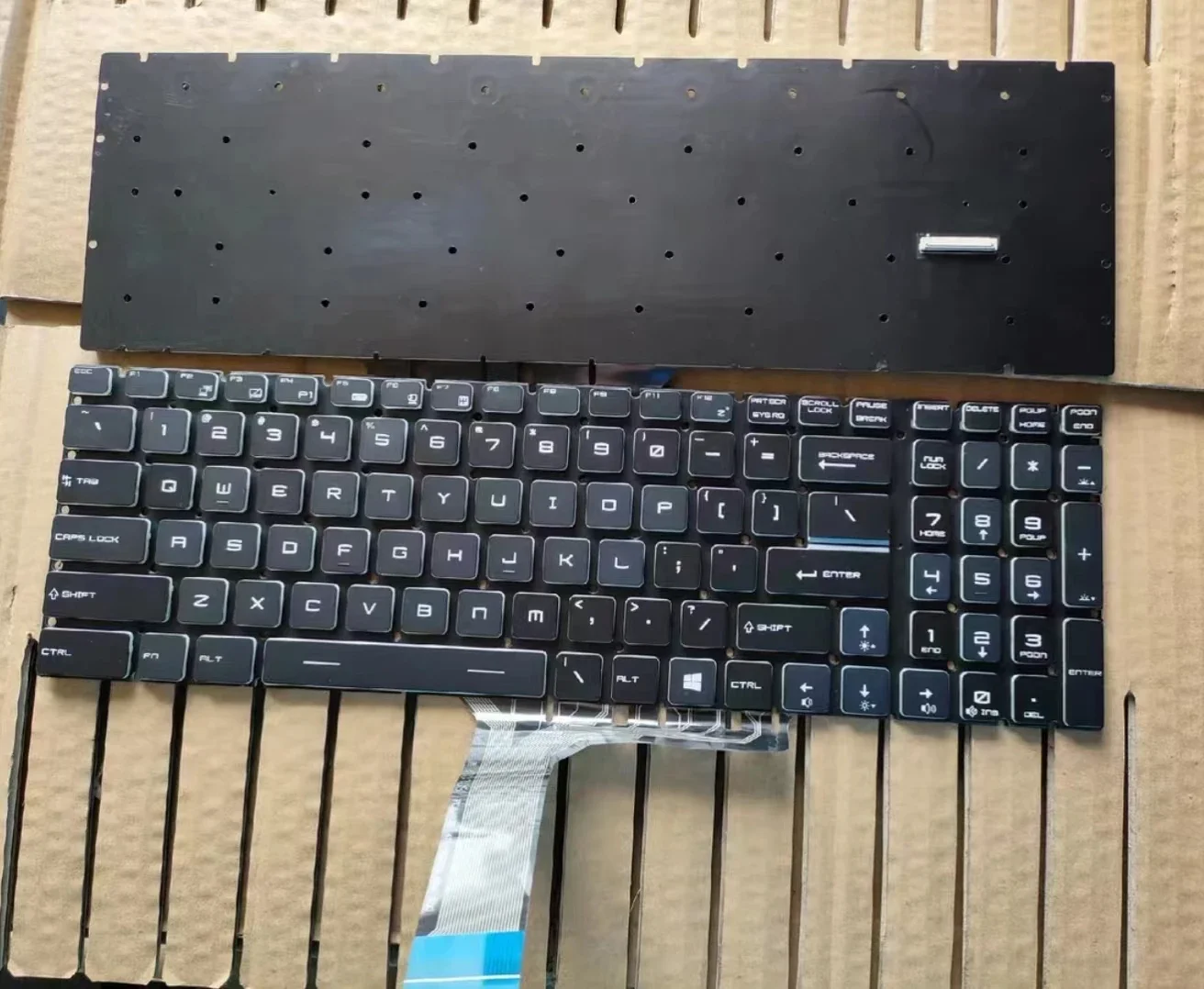 

Original Laptop Parts RGB Keyboard For MSI GE63 GE65 GL65 GP65 GE73 GS75 GL75 MS-17E5 GP75 GE75 MS-17E1
