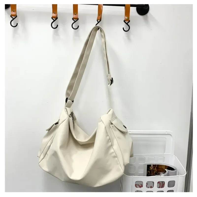 Mochila esportiva estilo crossbody para mulheres, grande capacidade, japonesa, ombro único, leve, lazer, viagem, bolsa de fitness