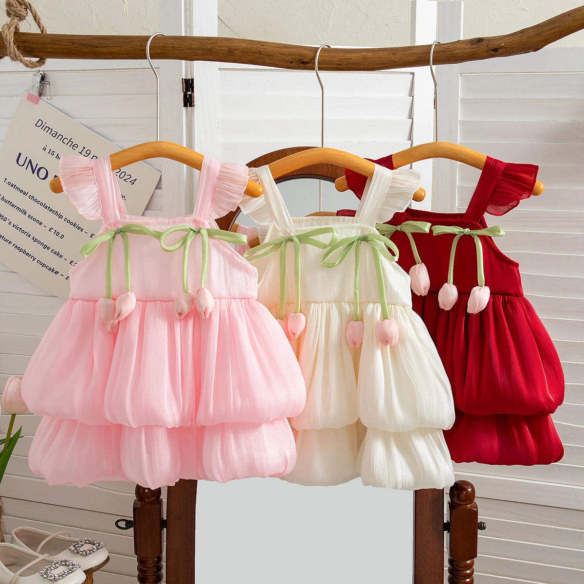 (Girls 0-3 Years Old) Summer New Girls Dress Halter Small Flying Sleeve Bow Pommel Dress Tulip Bow Sweet Princess Dress