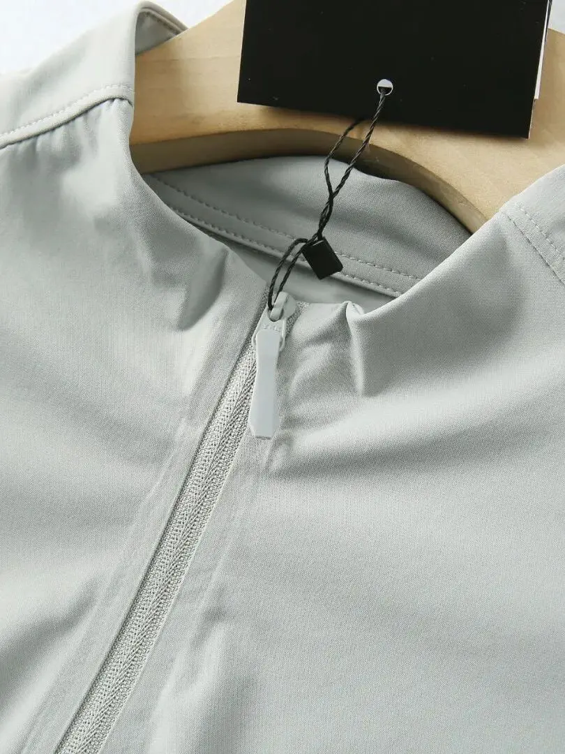 High-End 3D Tailoring Men's Outdoor Base Shirt Moisture Wicking Half Zip Long Sleeve Casual Style Comfortable Breathable T-Shirt