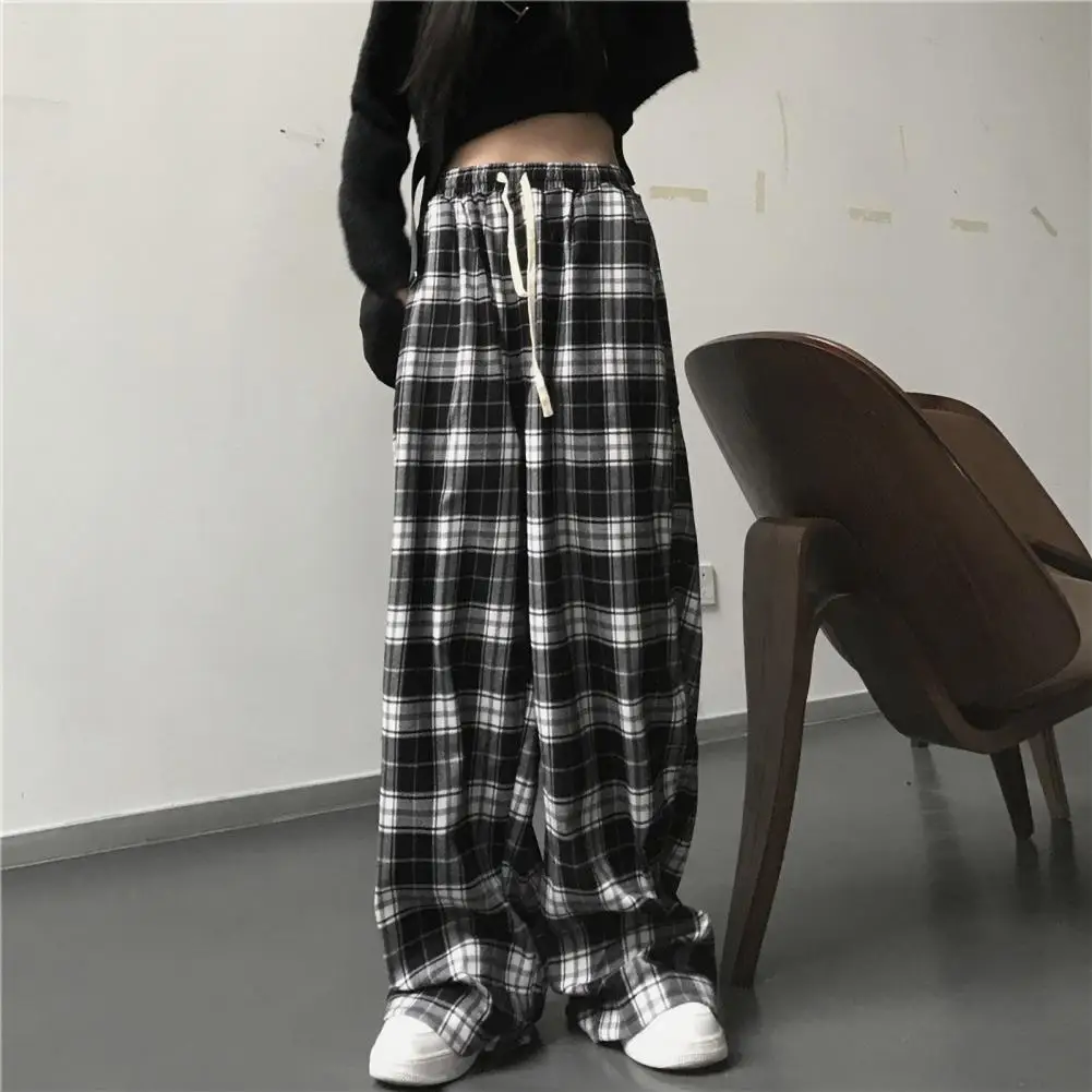 Straight Leg Shape Pants Plaid Print Wide Leg Sweatpants for Women High Elastic Waist Streetwear Trousers with Loose Fit Sporty