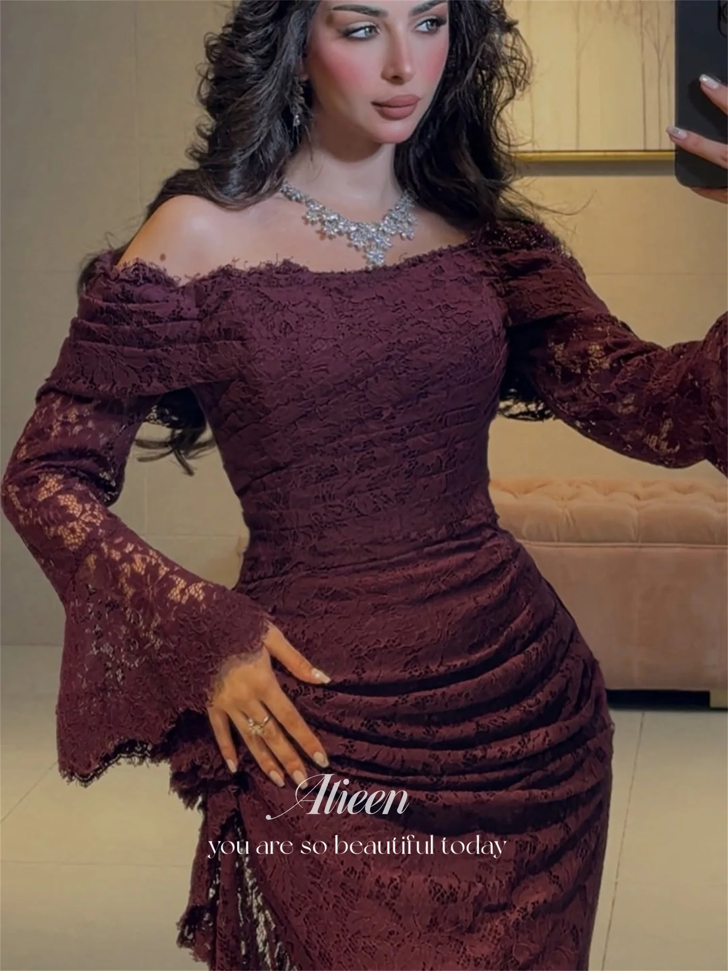 Aileen Luxuriöse Abendkleider für Damen, Marken-Spitzenkleider, Geburtstagskleid, maßgeschneidert, Burgunderrot, Meerjungfrauenkleid – Detail 7