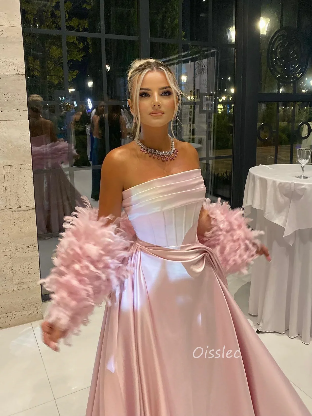 Oisslec Feathers Evening Dresses Pink Satin Formal Occasion Prom Gown Women Strapless Wedding Party Dress With Shawl 2024