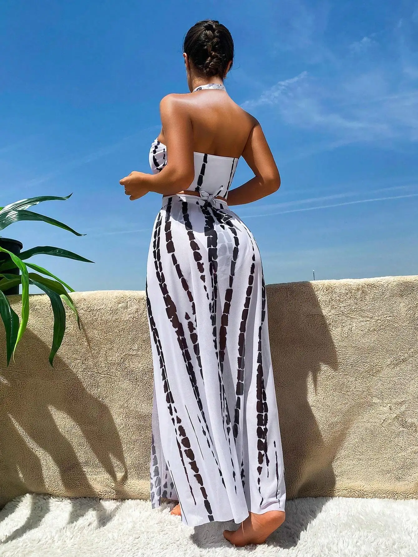 

Women's Summer Tie-Dye Halter Bikini Top And Flowy Beach Skirt Set