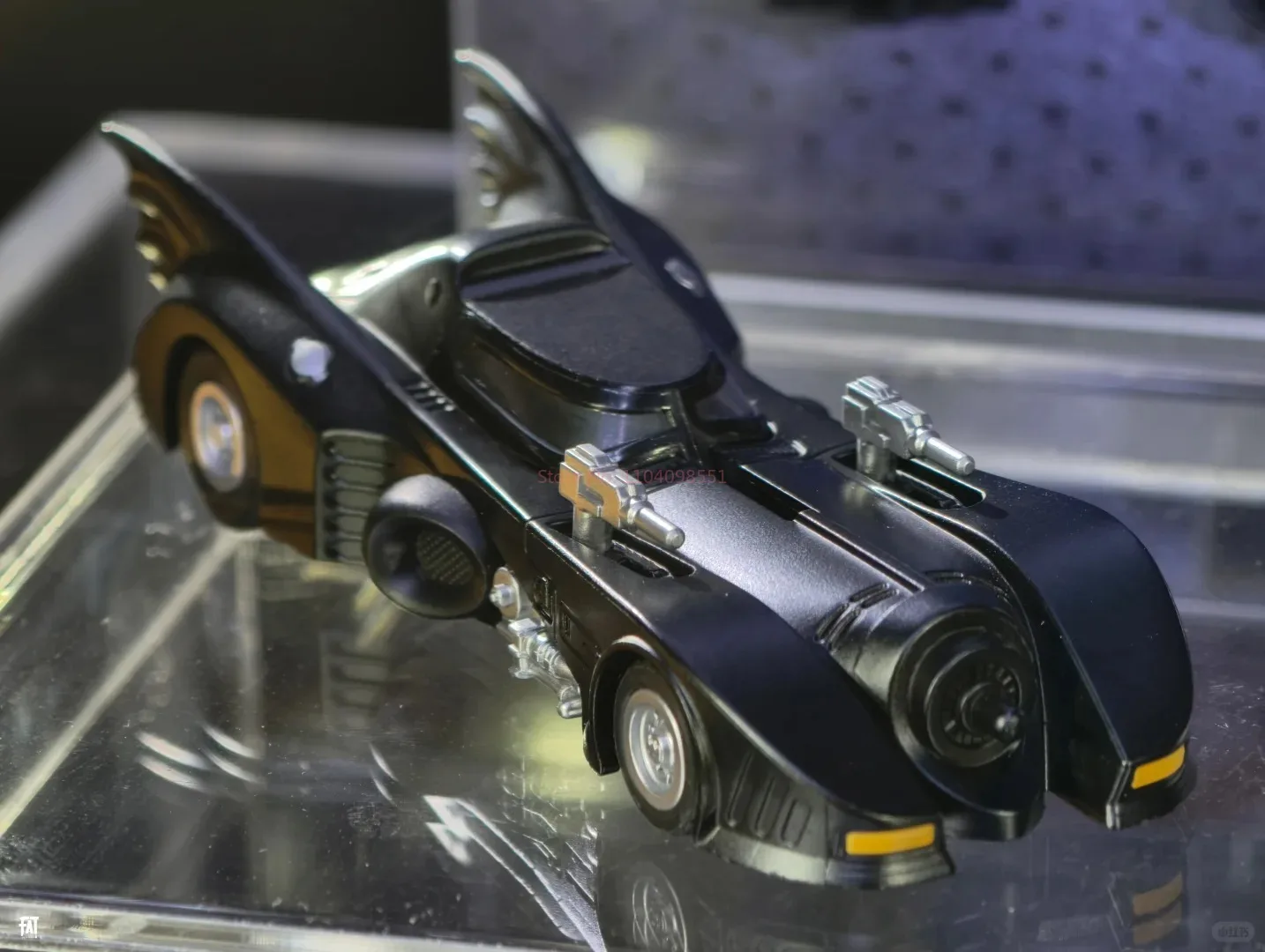 Blokees Wheels Batman E01 Gotham Shadow Batmobile Building Block Car Collectible Toy Figure For DC Comic Superhero Collectors view 5