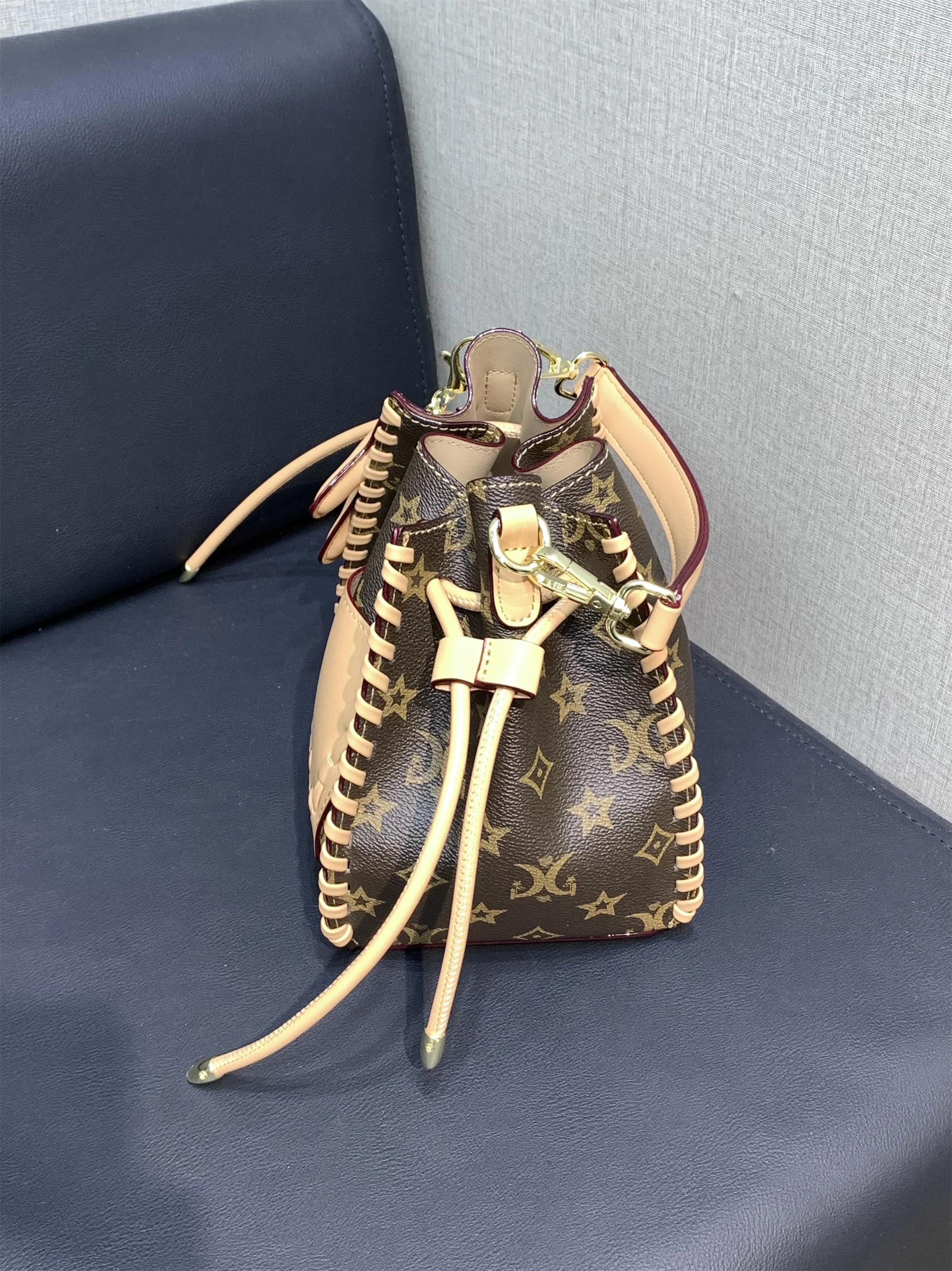 faionable-retro-print-buet-bag-women's-handbag-oulder-bag-commuting-2026-new-sle-ciyah-cowhide-sweet-lady-sle