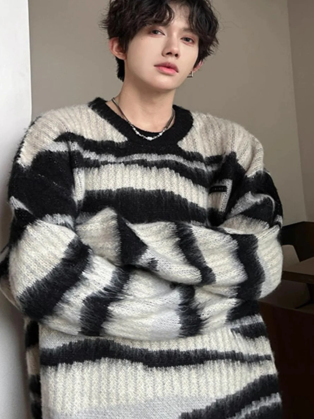 

American Retro Bla White Stripes Sea Knitwear Men's Loose Lazy Sle High End Feeling Winter Outerwear Sweater
