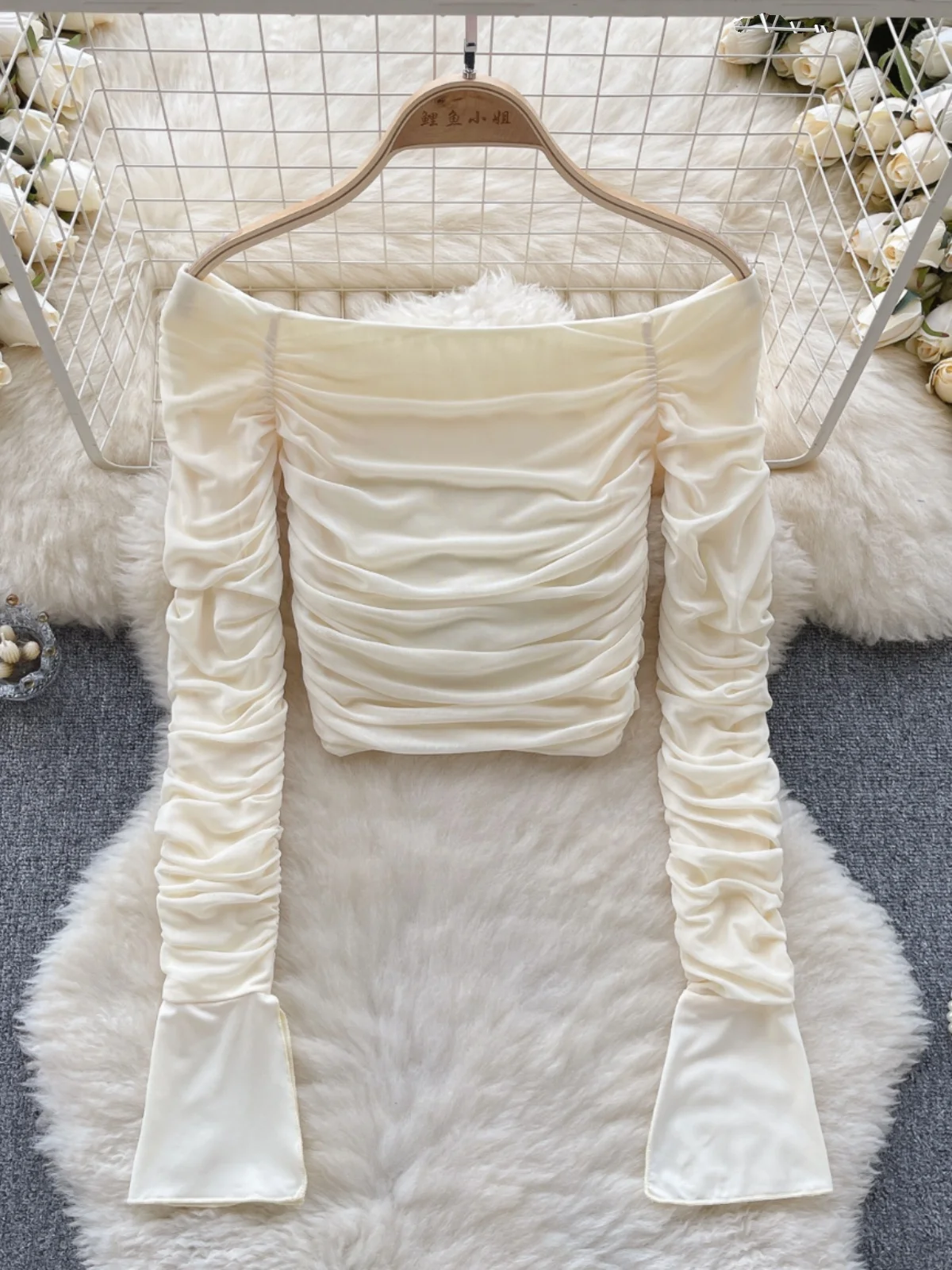 

Sexy Sweet And Spicy One-oulder Long Sve irt Women's Slim Fit Pure Desire Inner Wear Korean Sle Commute Lace Snowflake