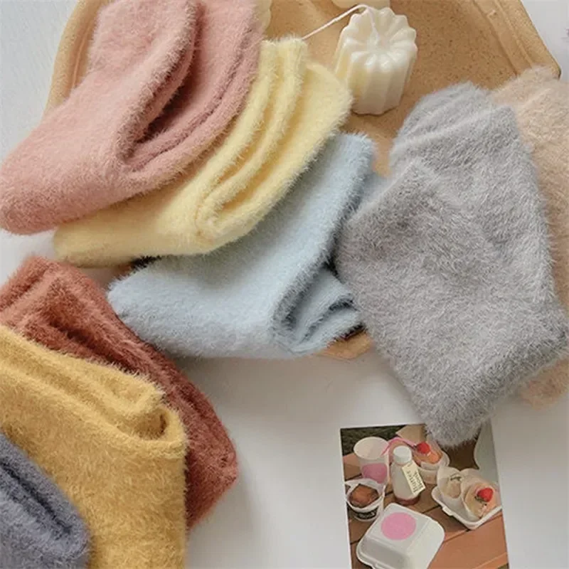 Piso de cama hogar Harajuku mujeres otoño medias cálido grueso acogedor puro visón dormir calcetín de terciopelo calcetines sólidos Color esponjoso invierno