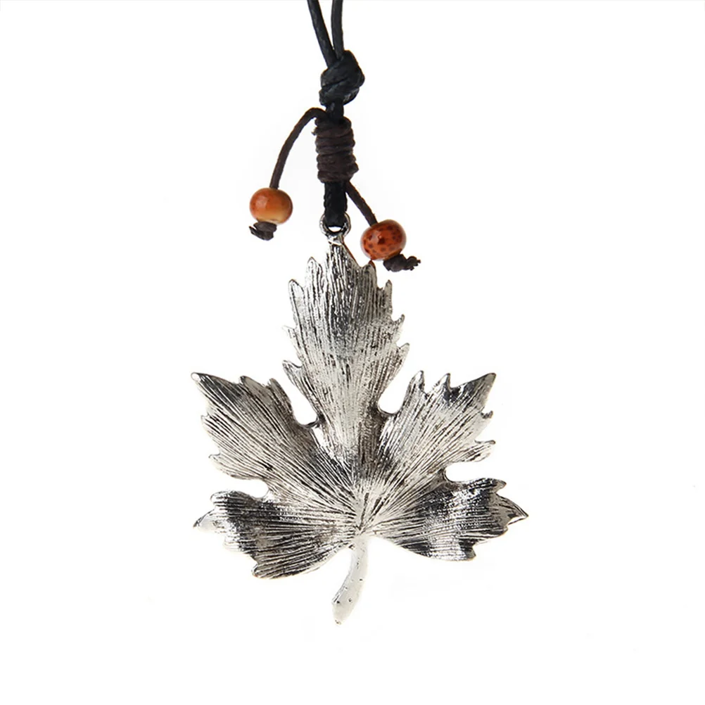 

1Pcs Long Vintage Maple Leaf Necklace Alloy Sweater Chain Rustless Durable Pendant Stylish Clothing Accessory Sweater Chain