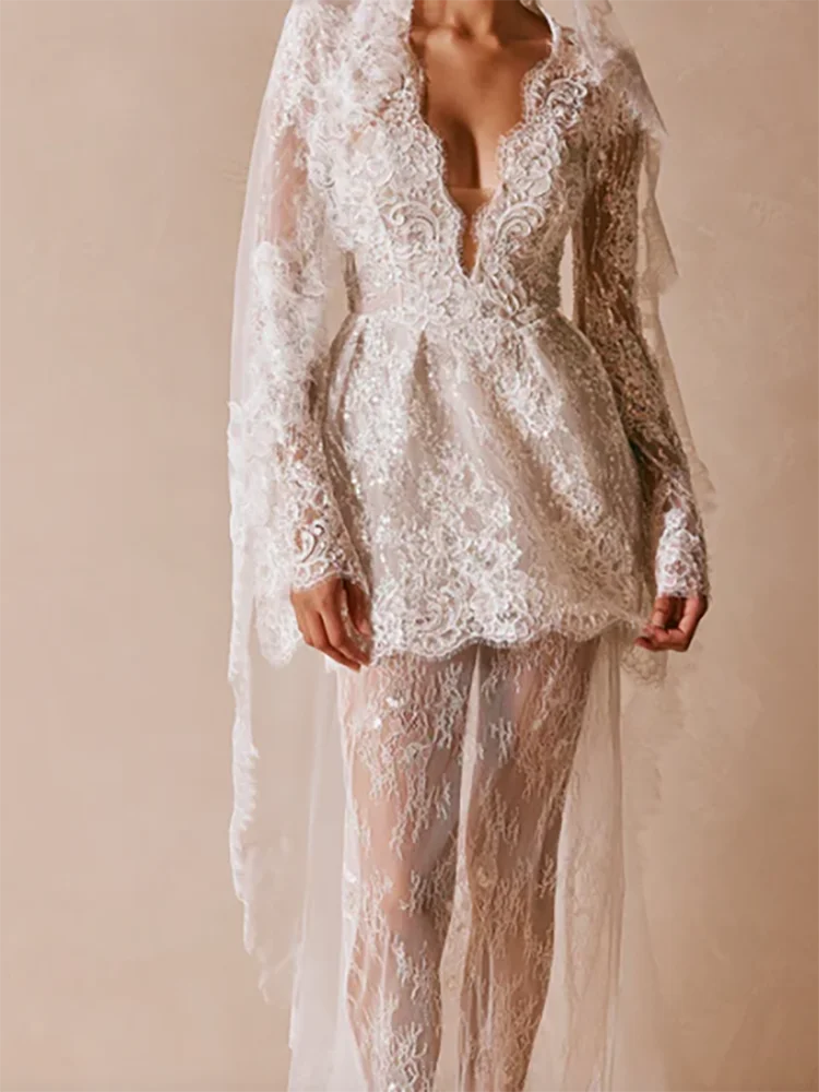 

Elegant V-Neck Appliquins Lace Full Sleeve Straight Bride Wedding Dresses Bridal Gowns Customized
