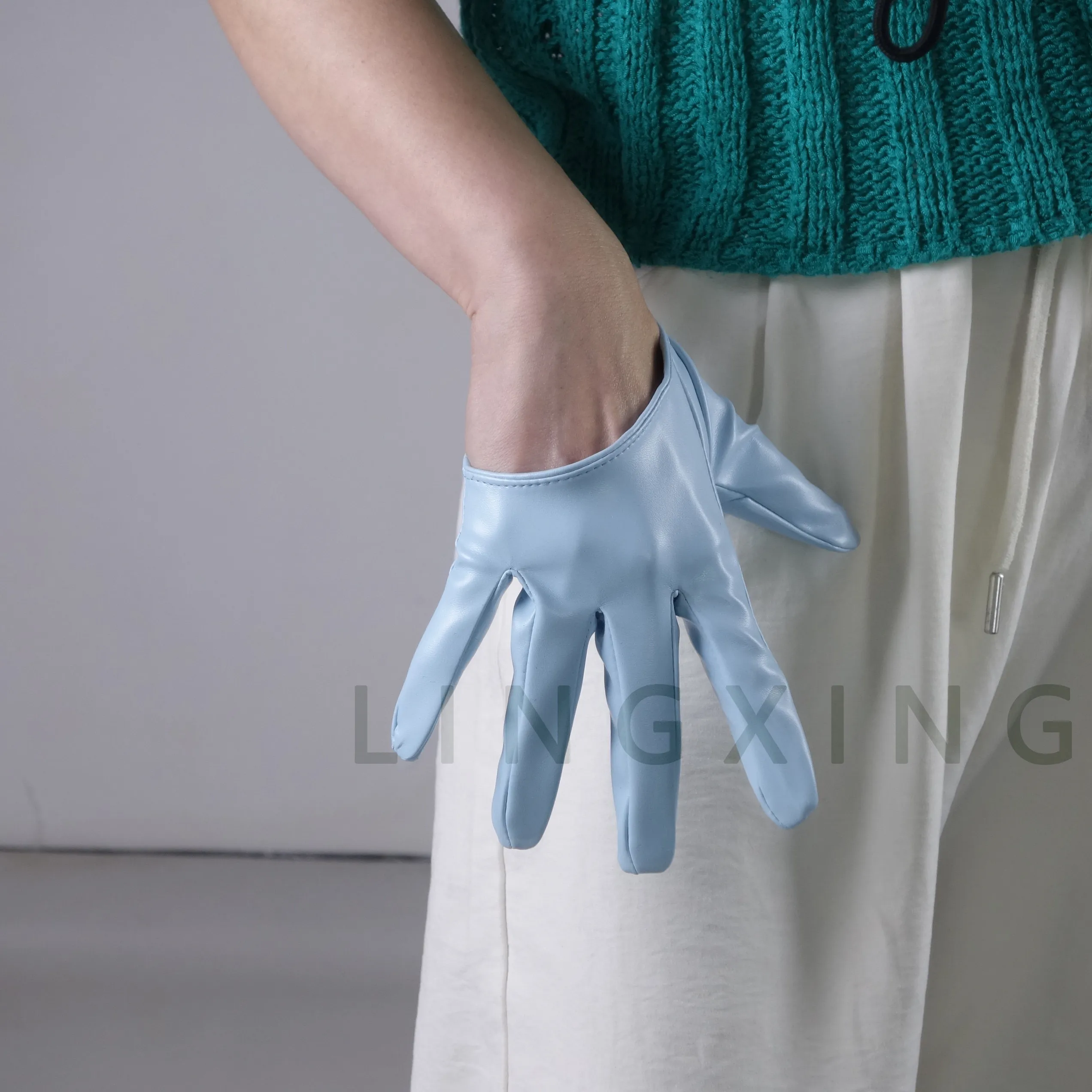 Modische Damen Halbhandschuhe aus Kunstleder PU Fingerlose Tanz- und Bühnenauftrittshandschuhe Persönliche Kurze Schwarze Handgelenkstulpen – Detail 15
