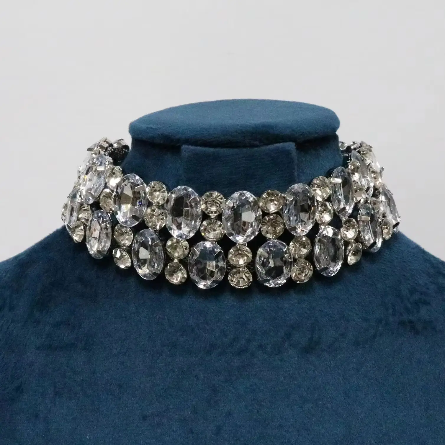 1Pcs Simple Fashion Large Rhinestone Geometric Multi Row Necklace Irregular Crystal Collar Necklace Party Jewelry for Women