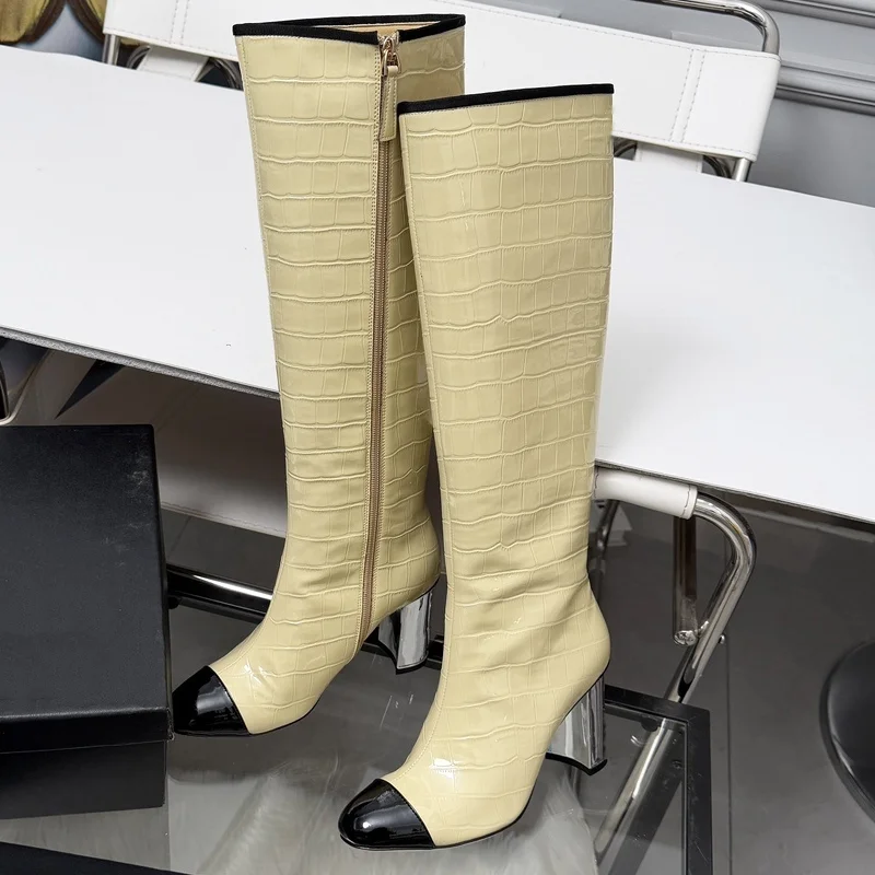 

Высокое качество, осень-зима 2023, новый стиль, женские сапоги до колена из воловьей кожи с каменным узором, роскошная обувь 25110826