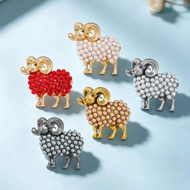 Stainless Steel Goat Brooch 3D Geometric Animal Lapel Pin Retro Metal Badge for Jacket Backpack Daily Wear