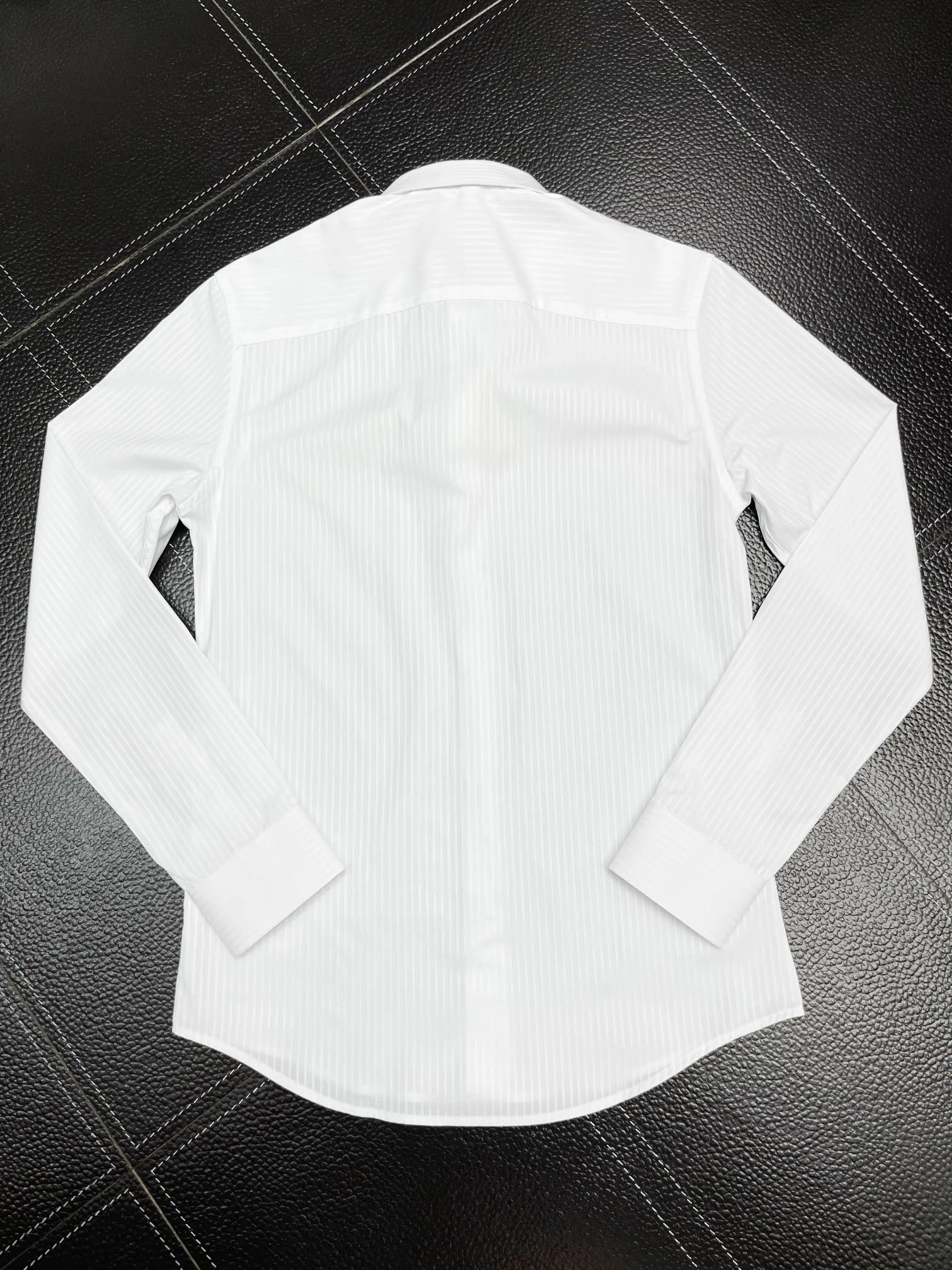 Saint Queen Men's Shirt Slim Fit Flex Collar Stretch With Fold Harness Men Dress Shirts Button-Down Work Cotton Tops | 631