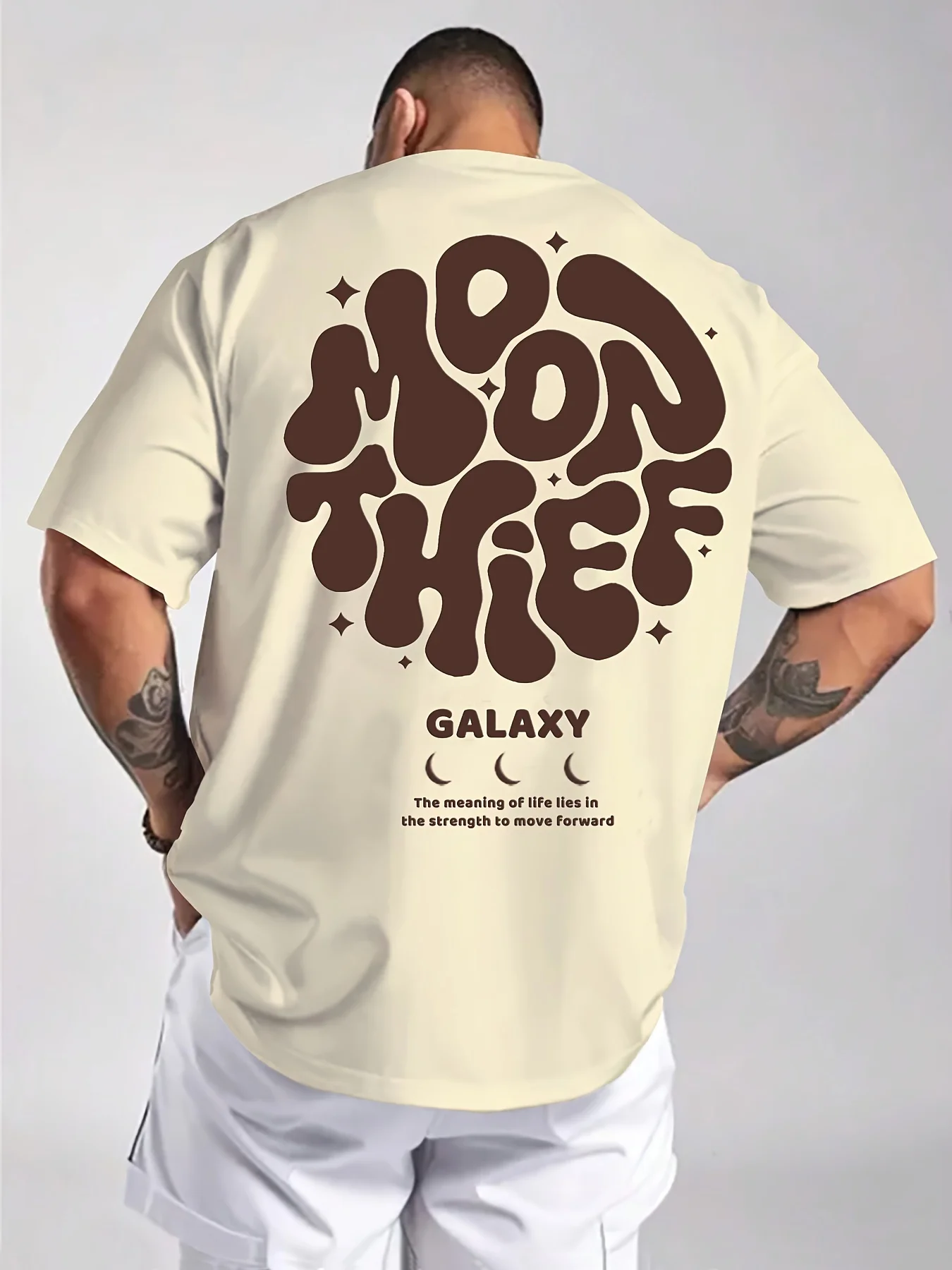 Trendiges Sommer-Essential: Schwarzes T-Shirt mit Galaxy Moon Thief Grafik aus 100% Baumwolle, bequem und leicht für Herren – Detail 6