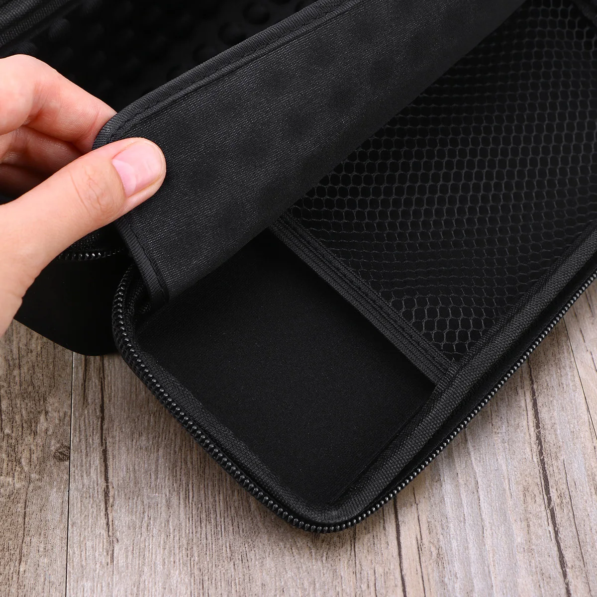 

Water Resistant Eva Bag for Sound Core Compact Protective Case Strong Zipper Portable Design Ideal for Travel and Daily Use