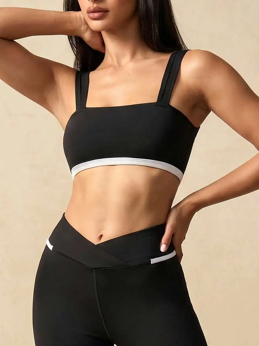 

Black And White Color Block Yoga Sports Bra And High Waist Leggings Set For Women