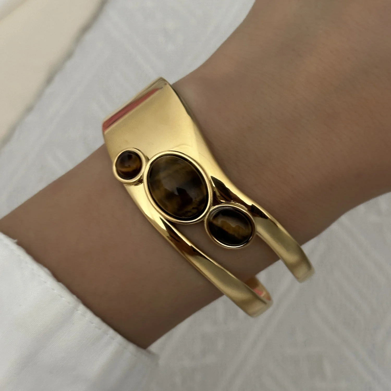 Extravagantes Retro-Armband aus Vergoldetem Edelstahl für Damen und Herren mit Naturstein, Glatt und Hohl, Charm-Schmuck Geschenke – Detail 3