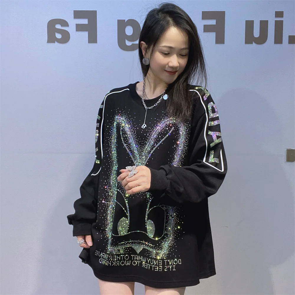 เสื้อสเวตเชิ้ตแขนยาวคอกลมทรงโอเวอร์ไซส์สำหรับผู้หญิง สไตล์ Y2K ลำลอง ประดับเลื่อม ลายการ์ตูน สำหรับฤดูใบไม้ผลิ