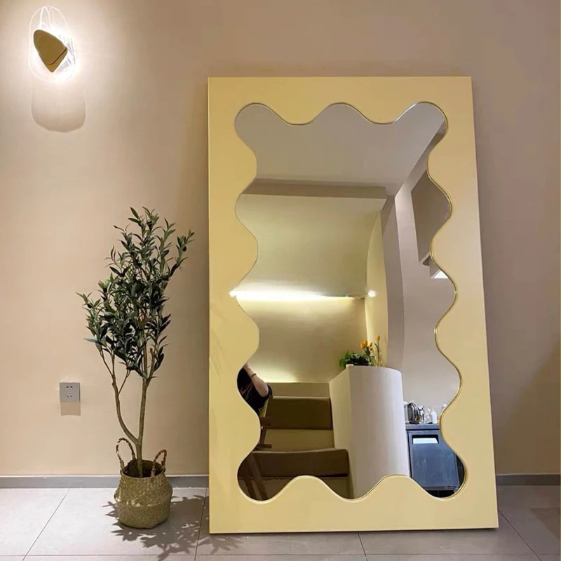 Wavy full-length mirror dressing against the wall, girl's bedroom floor-to-ceiling selfie, light luxury fitting