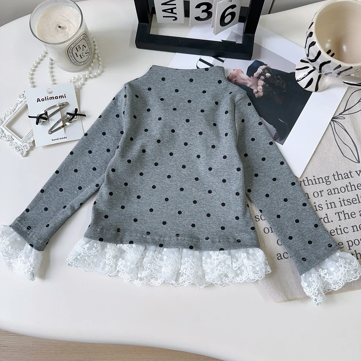 

2025 Girls' Trumpet Sleeve Top Spring and Autumn New Sweet Bow Lace Polka Soft and Comfortable Bottom Shirt