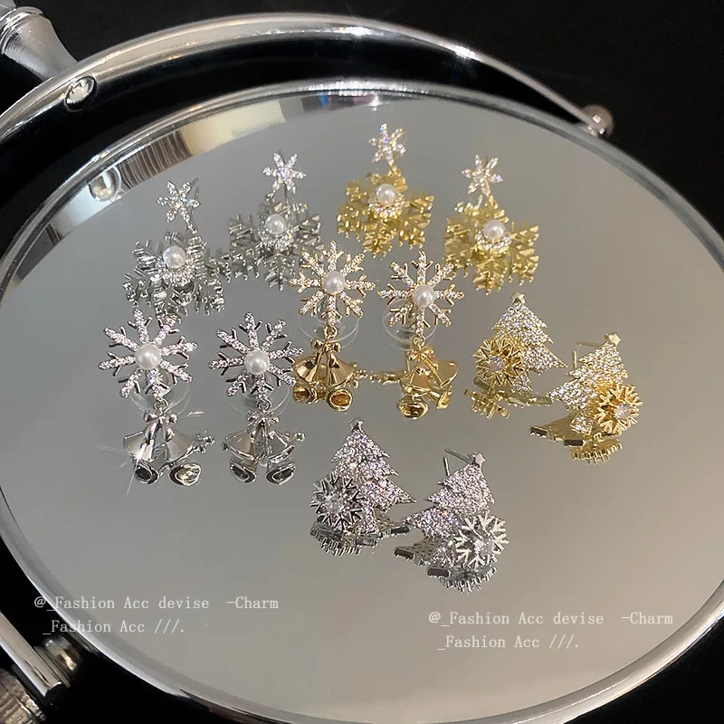 

Korean Simple Silver Needle Zircon Pearl Snow Flower Bell Earrings Christmas Personalized Earrings Lovely Earrings Earclips