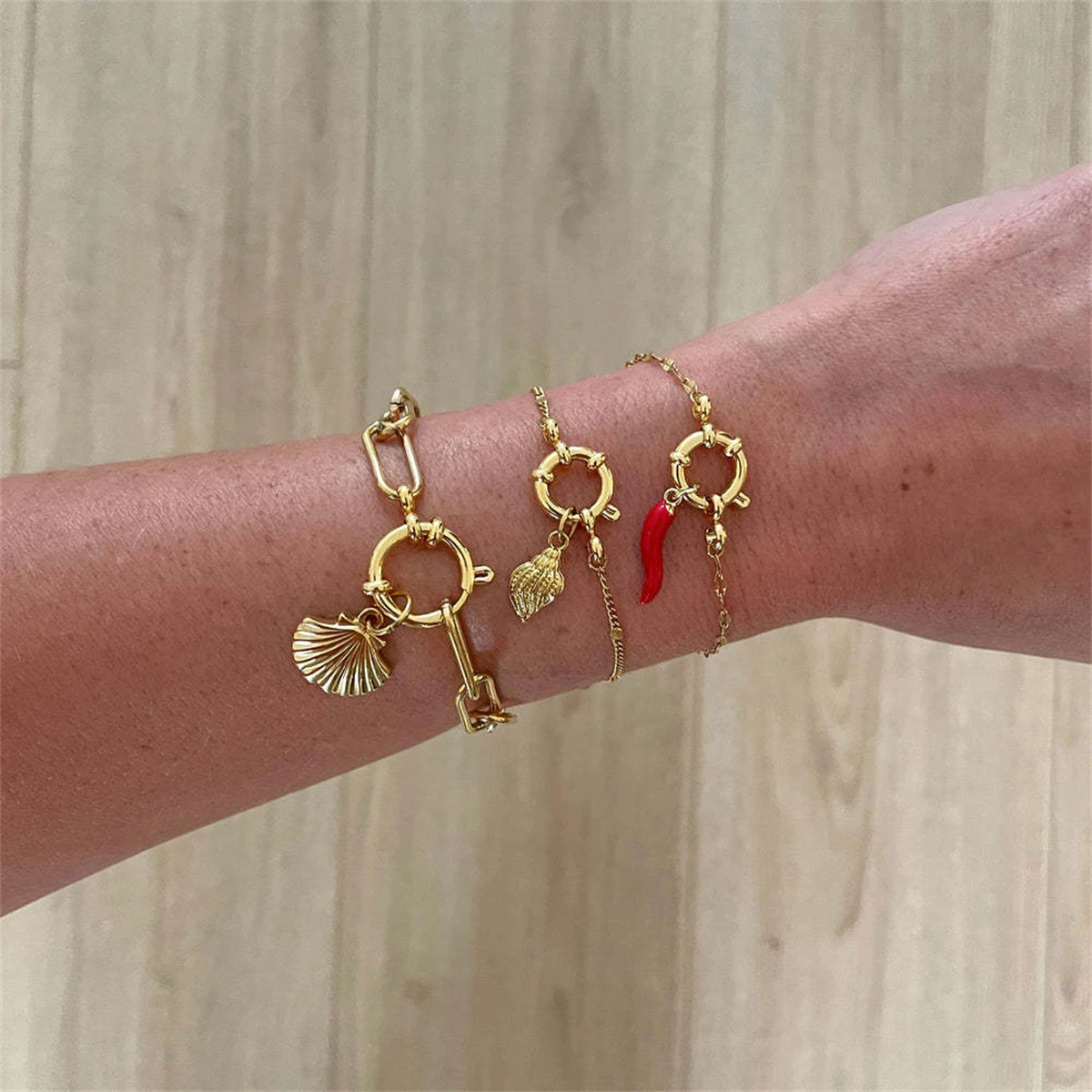 

Hot selling DIY detachable sailor buckle bracelet, women's titanium steel furnace vacuum plated 18k gold basic bracelet