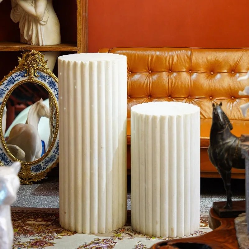 

Roman column table, cylindrical flower on several sides, simple floor-to-ceiling round flower stand in the living room