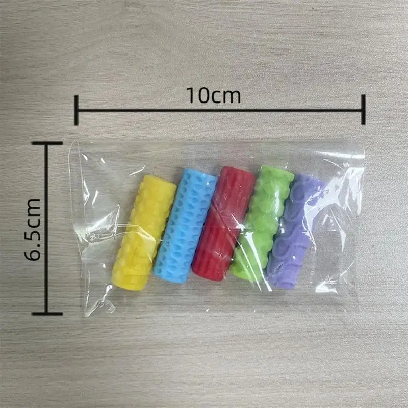 D5BBシリコンライティンググリップランダムスタイル手疲労救済ノンスリップサーフェステクスチャの人間工学科のオフィスに不可欠