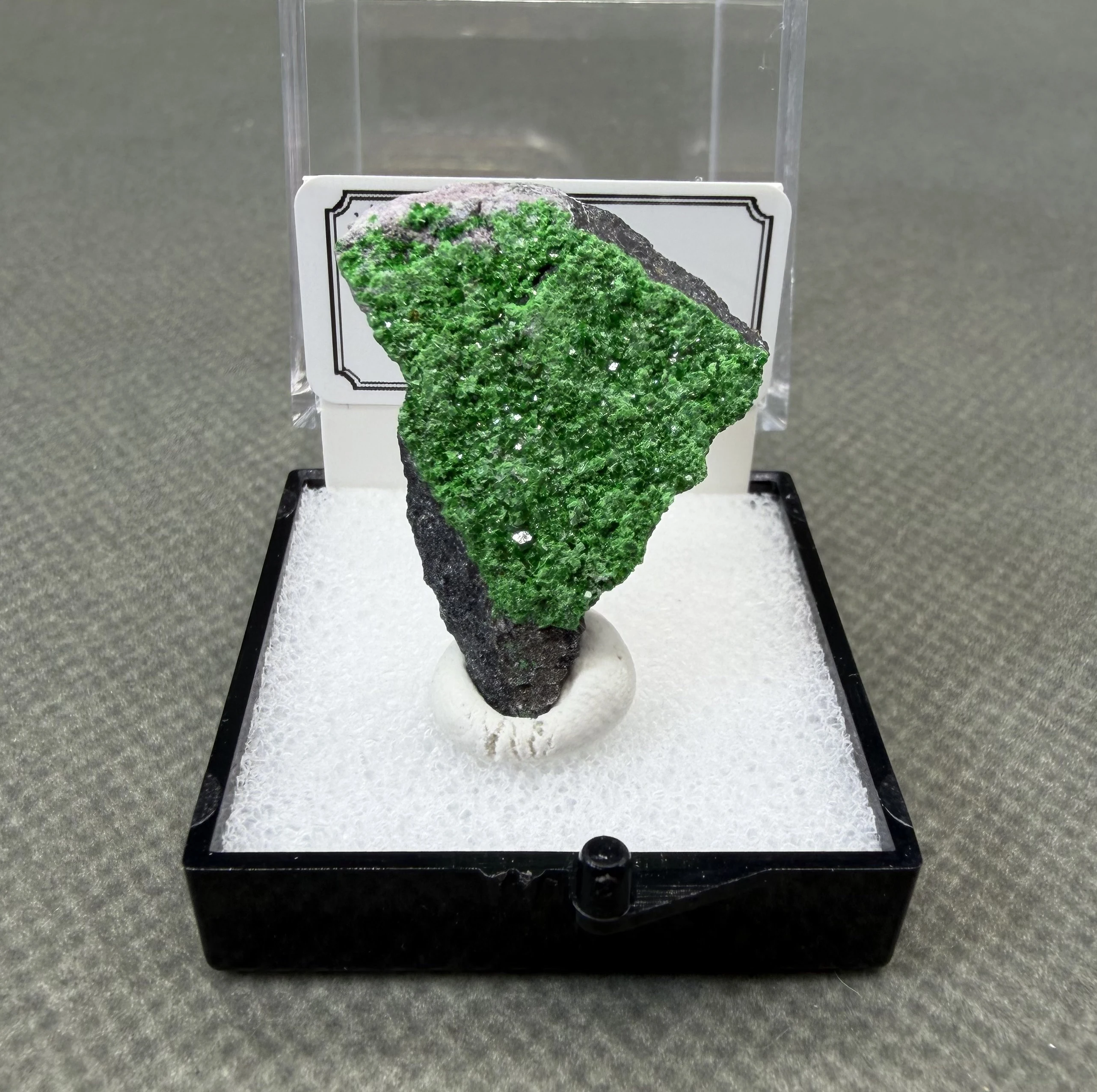 Natural Uvarovite Garnet From Russia Vivid Green Chromium Mineral Specimen Rare + box size 3.4 cm