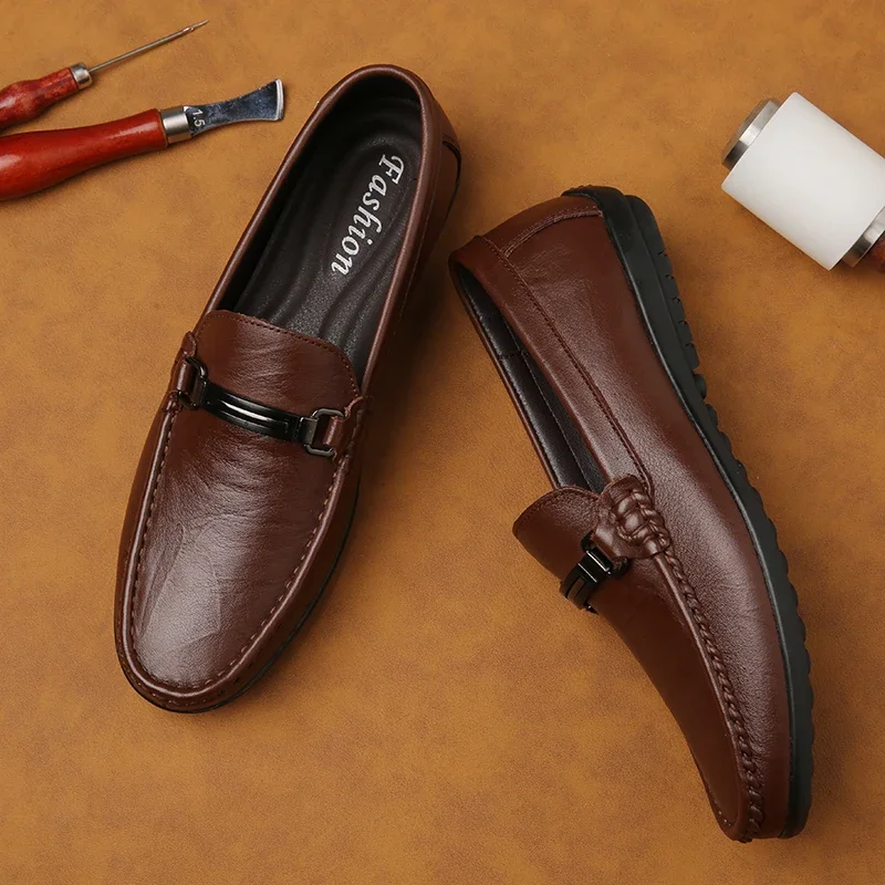 Casual Schoenen Mannen Loafers Heren 2024 Mode Mannen Luxe Klassieke Rijschoenen Merk Hoge Kwaliteit Zacht Lederen Heren Schoenen