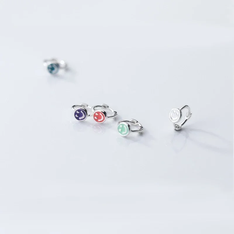 الملونة المينا جولة محظوظ يبتسم وأقراط النساء أزياء بسيطة الكورية التعبير ثقب المجوهرات Pendientes الملحقات